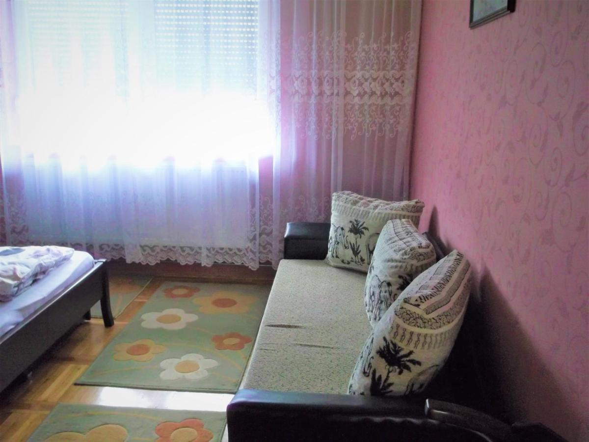 Big Apartman Hajduszoboszlo Bagian luar foto